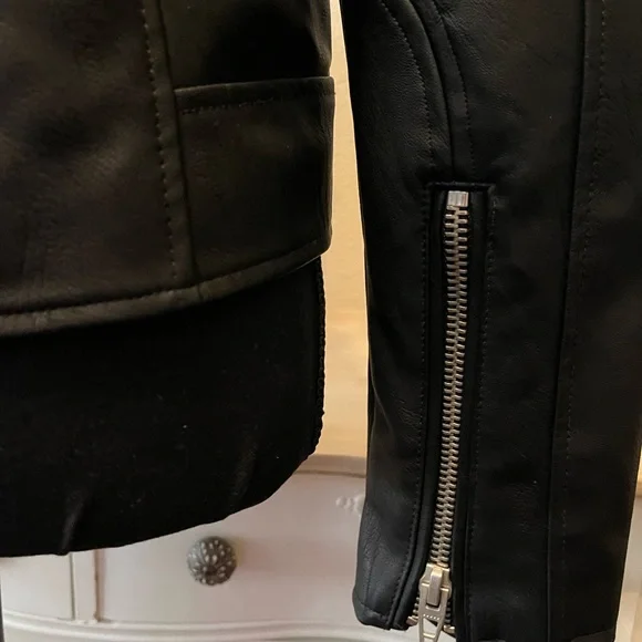 NWT BlankNYC Meant To Be Moto Jacket (missing hood) - Picture 8 of 10